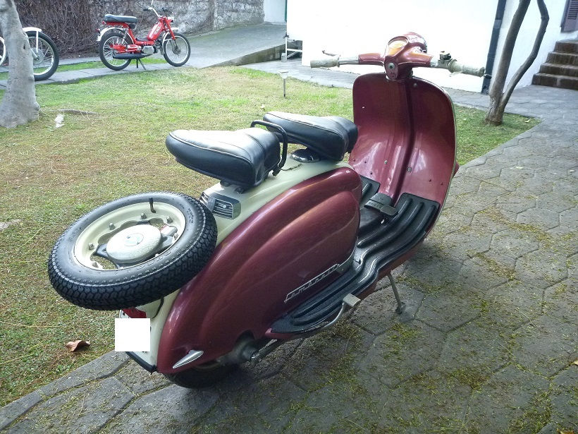 Miniatura: LAMBRETTA LI 150 1959
