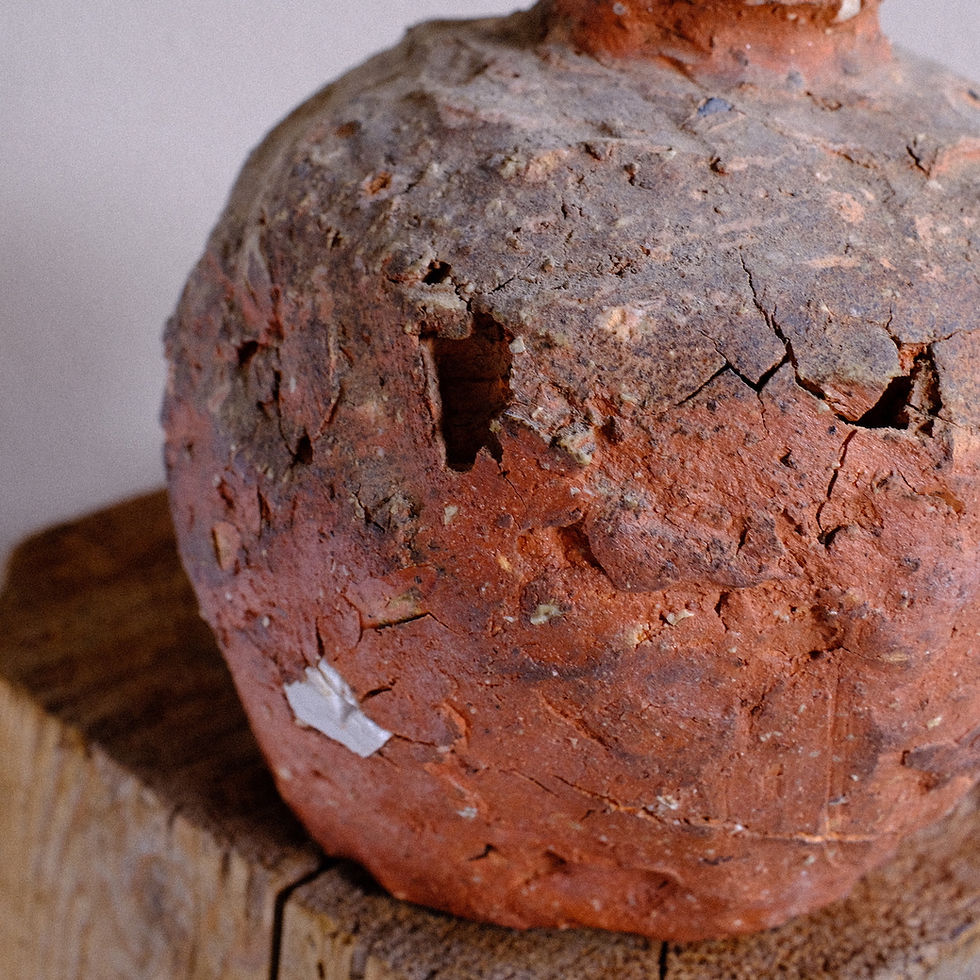 Thumbnail: Shigaraki uzukumaru pot/vase by TaniQ, No.22
