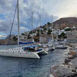 Double moorings Additional combinations to moor in Hydra Village