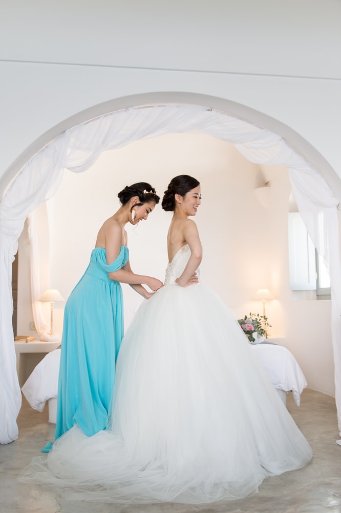 Alluring-wedding-in-santorini-12-min