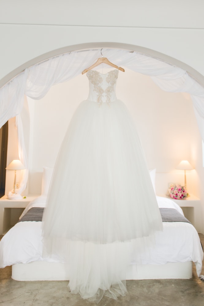 Alluring-wedding-in-santorini-5-min