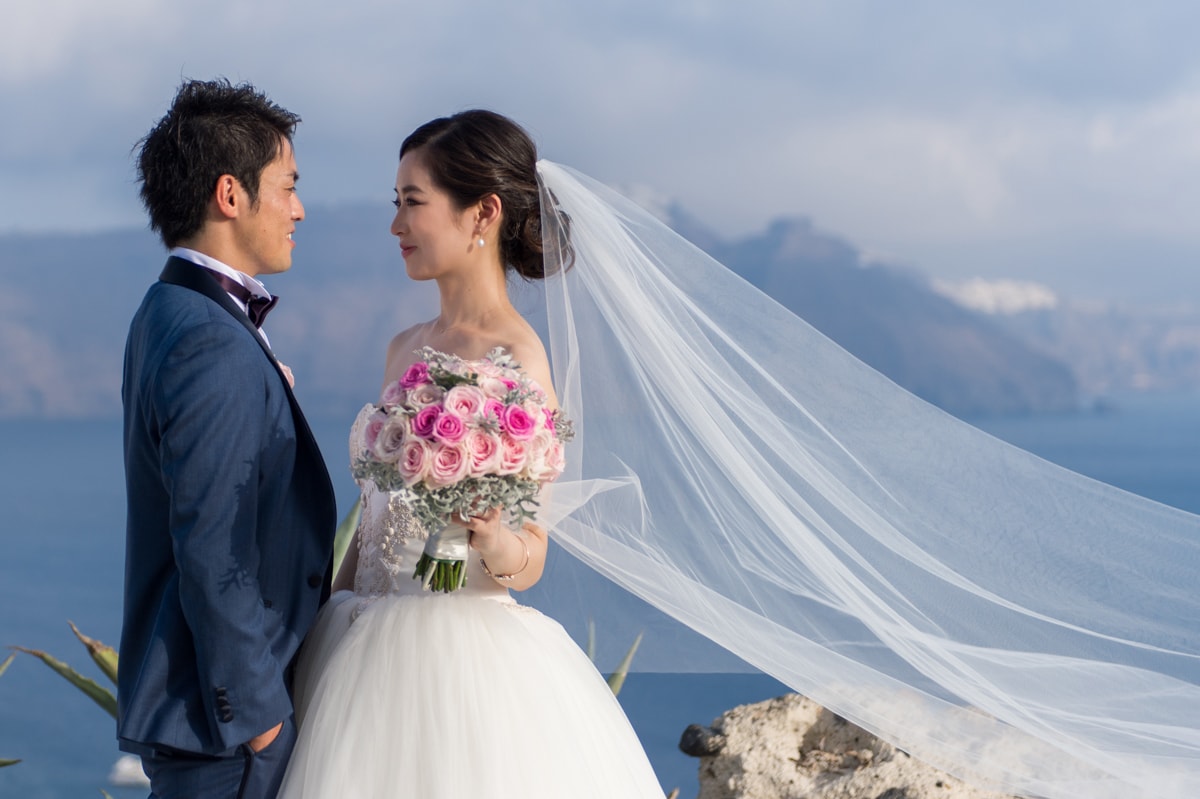 Alluring-wedding-in-santorini-30-min