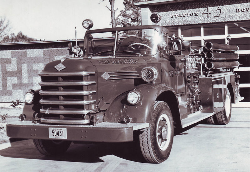 HFD Engine 43 - 1963 Hahn Diamond-T (Unknown).jpg