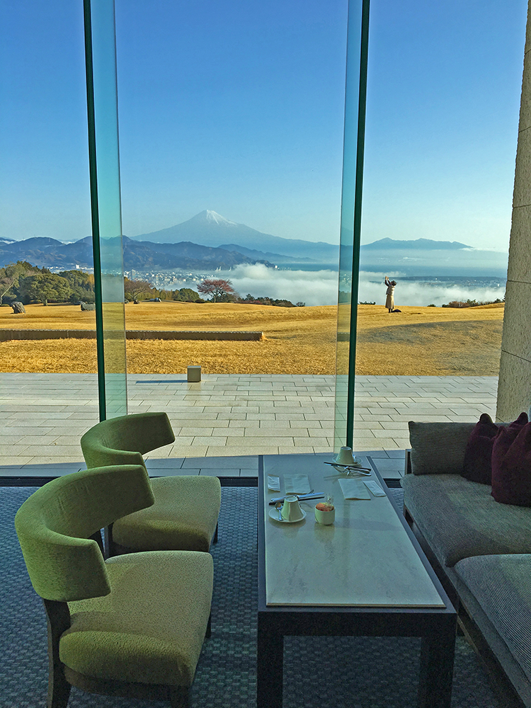 The breakfast table