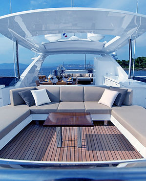 Yacht 02.jpg