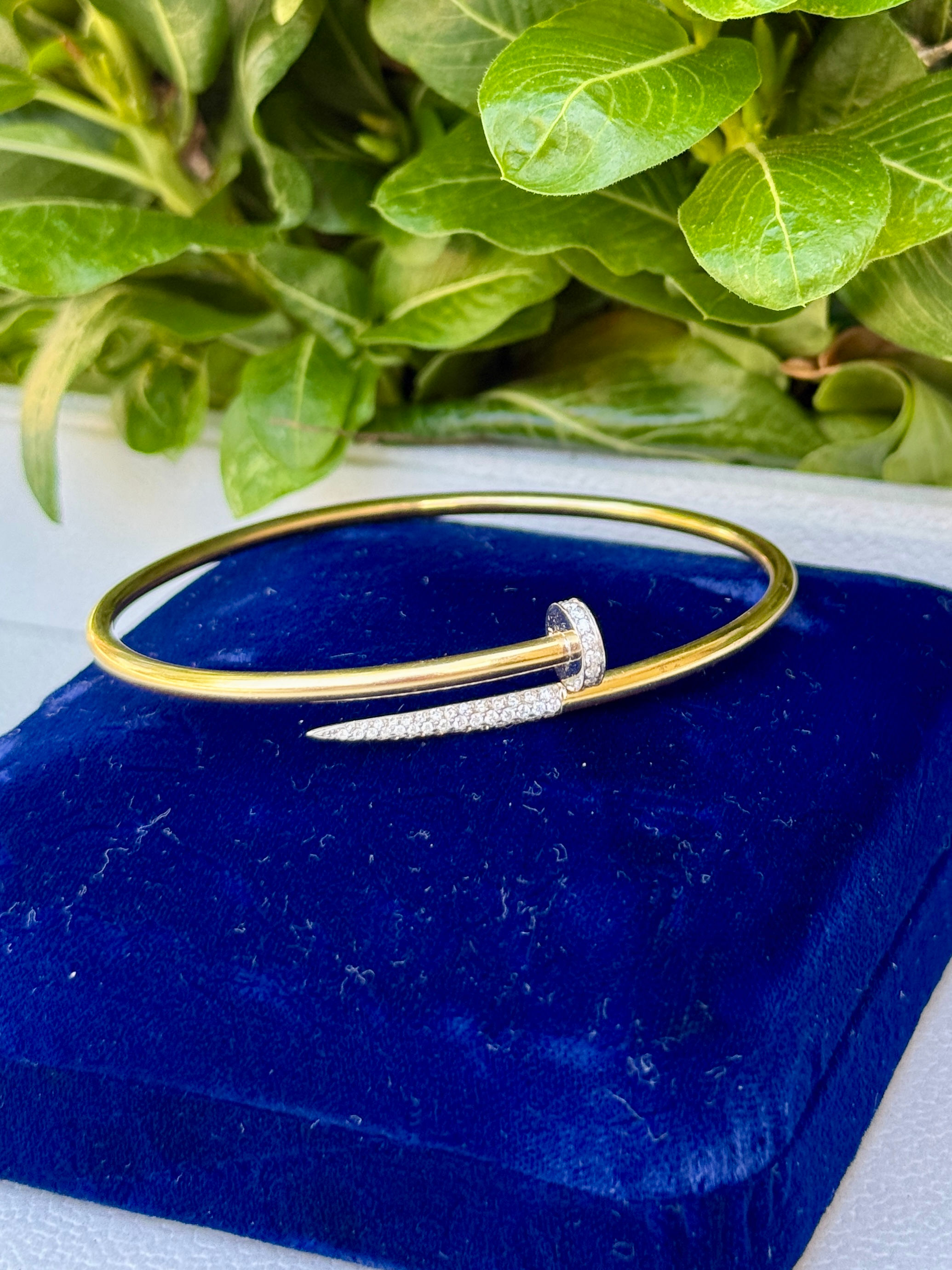 18k gold and natural diamond nail bracelet
