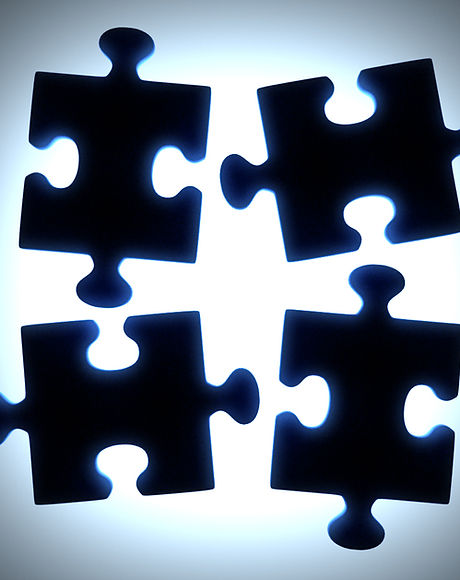 Czarne Puzzle Pieces 