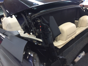 Het vastgelopen Volkswagen EOS dakje