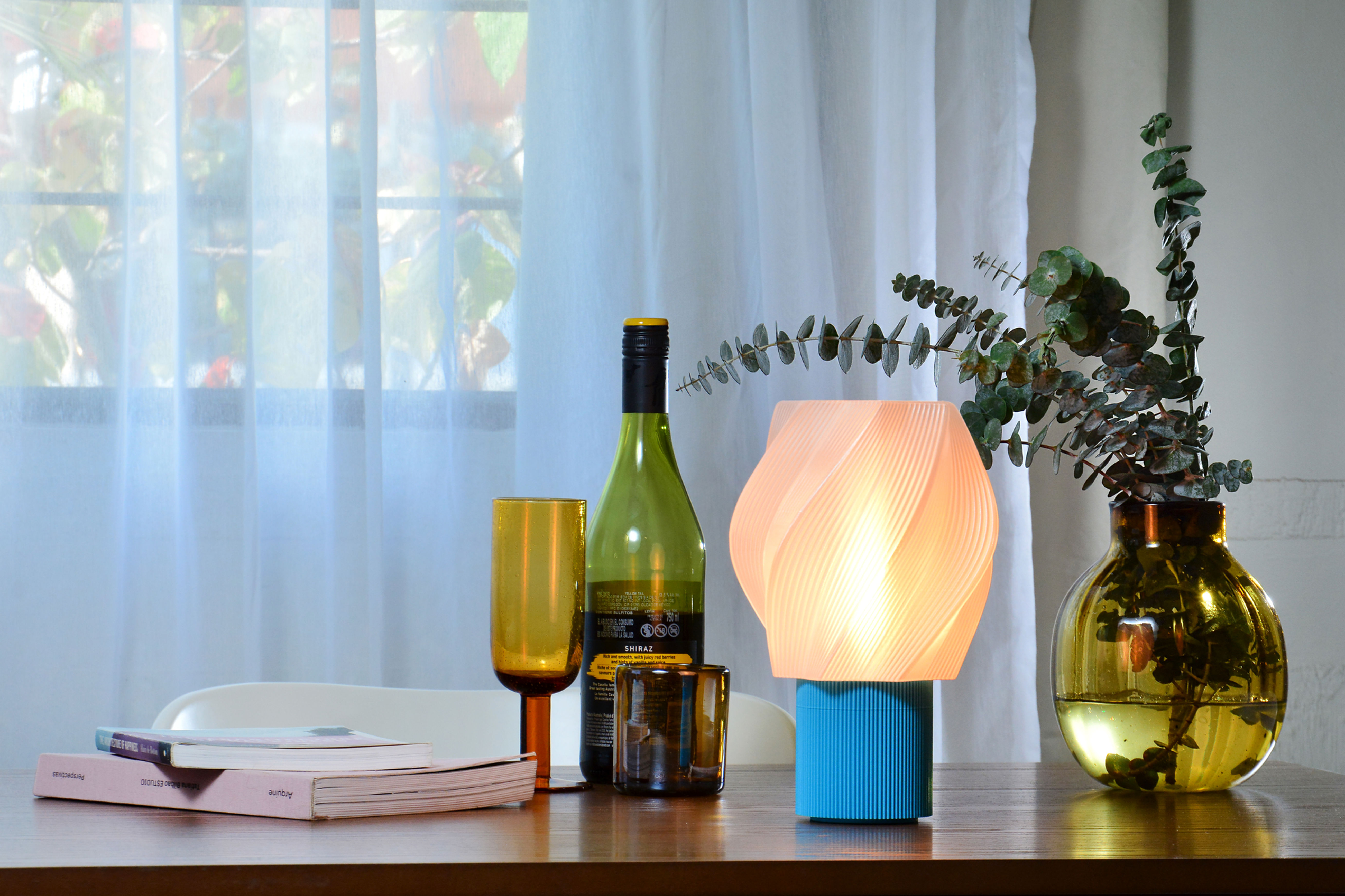 Lámpara Tornado | Transparente + Azul Cielo