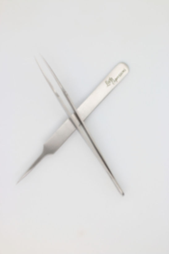 Short & Sweet Classic Tweezers