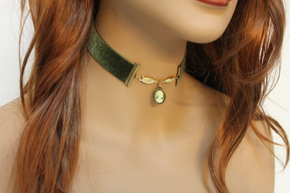 Thumbnail: Green Velvet Cameo Choker