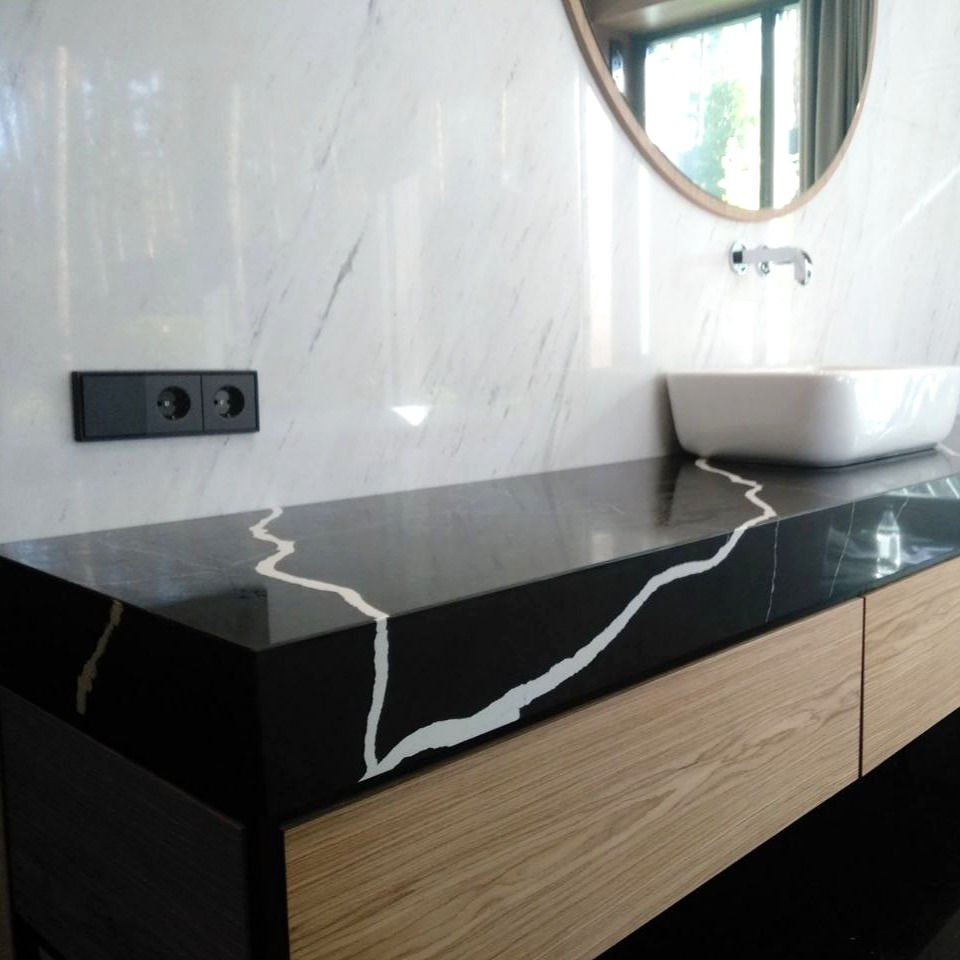 Миниатюра: Кварцевая столешница из накладной мойкой в ванную комнату   Атем Calacatta B1105