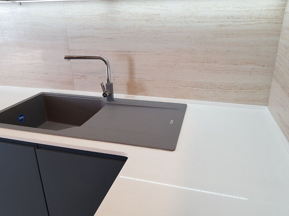 Миниатюра: Кухонная столешница из кварца Авант 1012 Амьен