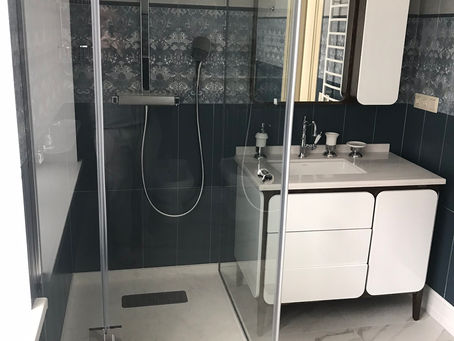 Душові піддони з граніту та штучного каменю: ідеальне поєднання стилю та практичності