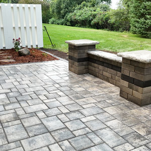 Willow Creek Slatestone Paver Patio and Seat Wall