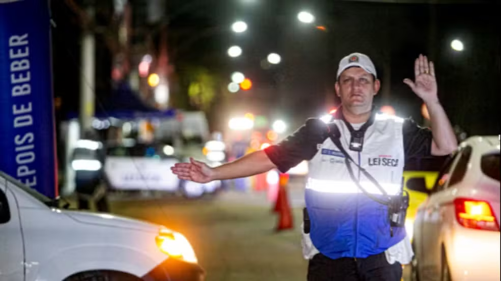 agente de trânsito lei seca