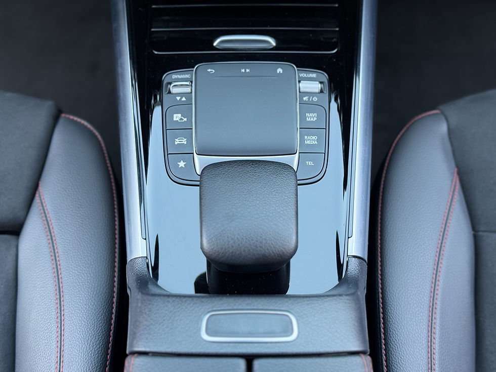 Miniatura: MB GLA 200D AMG LINE AUTO