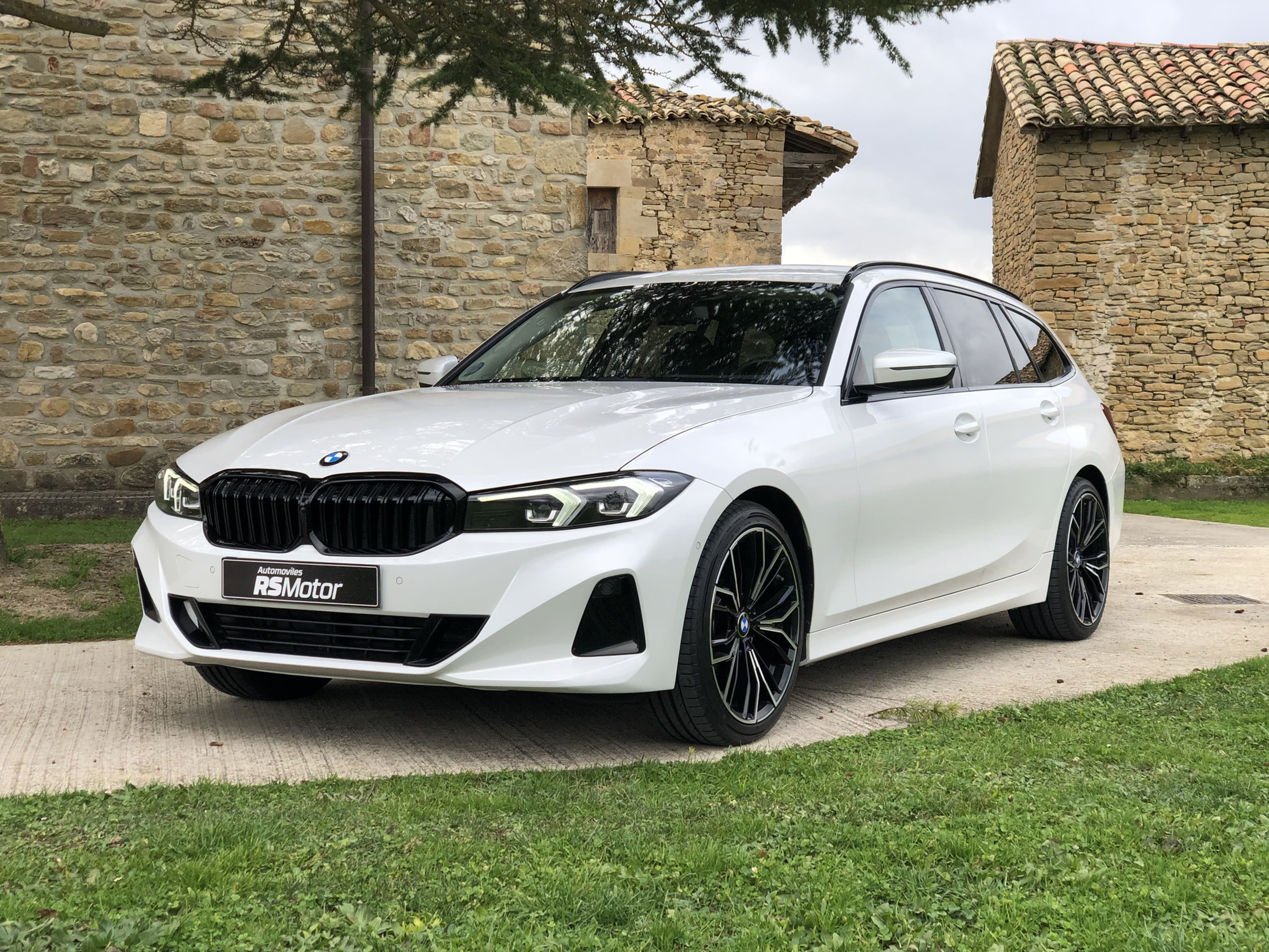 BMW 318dA TOURING G21