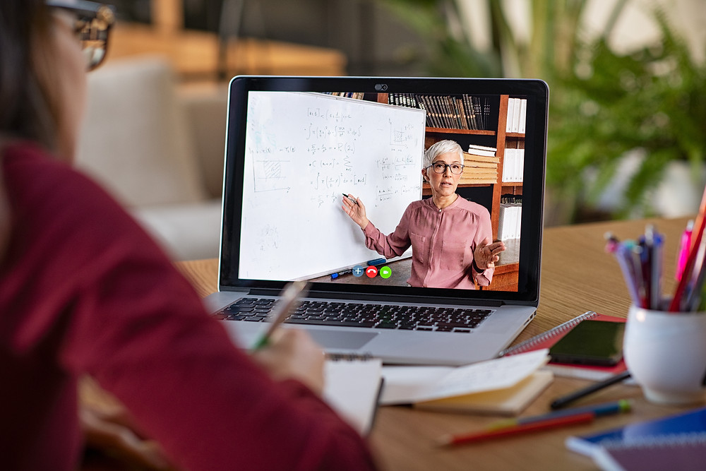 Online lecture virtual seminar deferral defer university to 2021