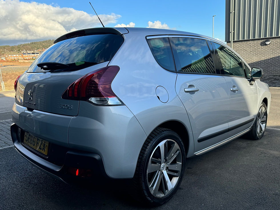 Thumbnail: 2017 Peugeot 3008 Allure