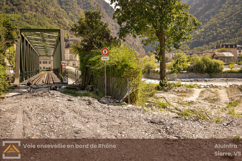 La crûe a été particulièrement destructrice aux abords des berges
