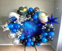 Round circle balloon Backdrop and Balloon Decor