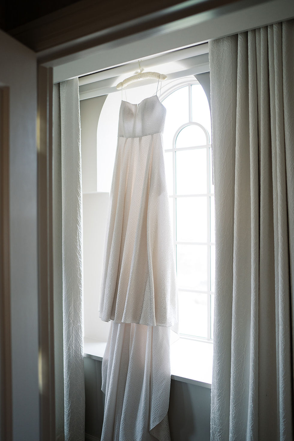 Eric & Megan wedding at The Lytle Park Hotel — photograph 3
