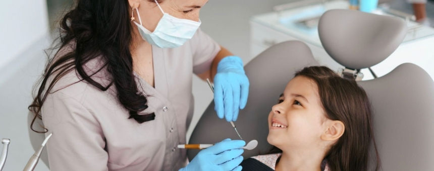 Çocuklarda sağlıklı diş gelişimi için erken yaşta diş bakımı neden önemlidir?