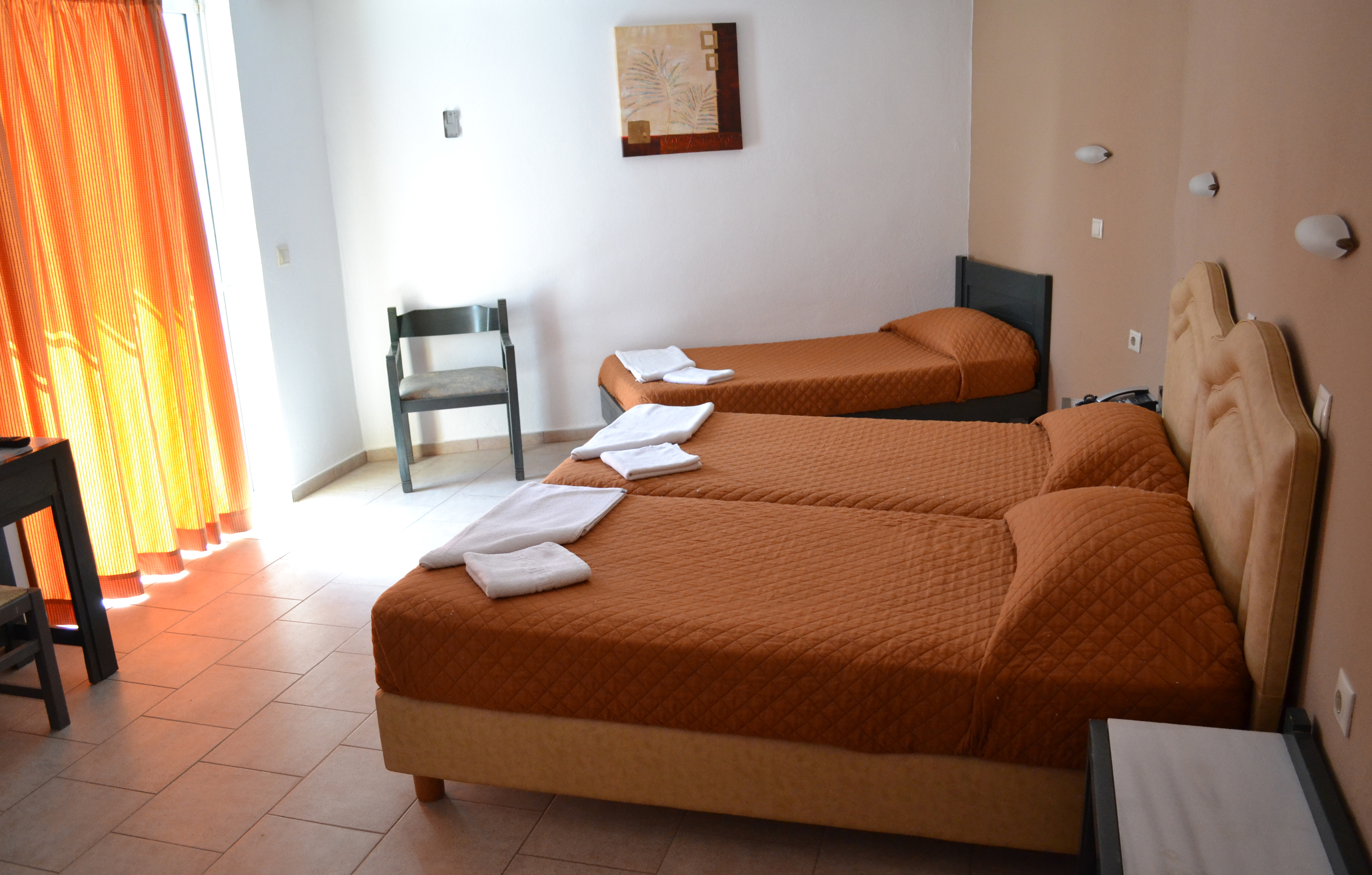 Standard triple room