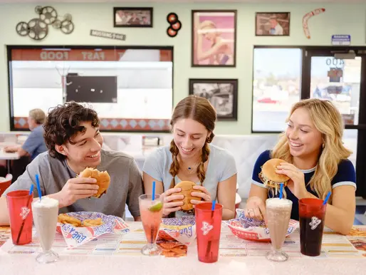 Boomarang Diner to Award Four Scholarships to Pottawatomie County Students