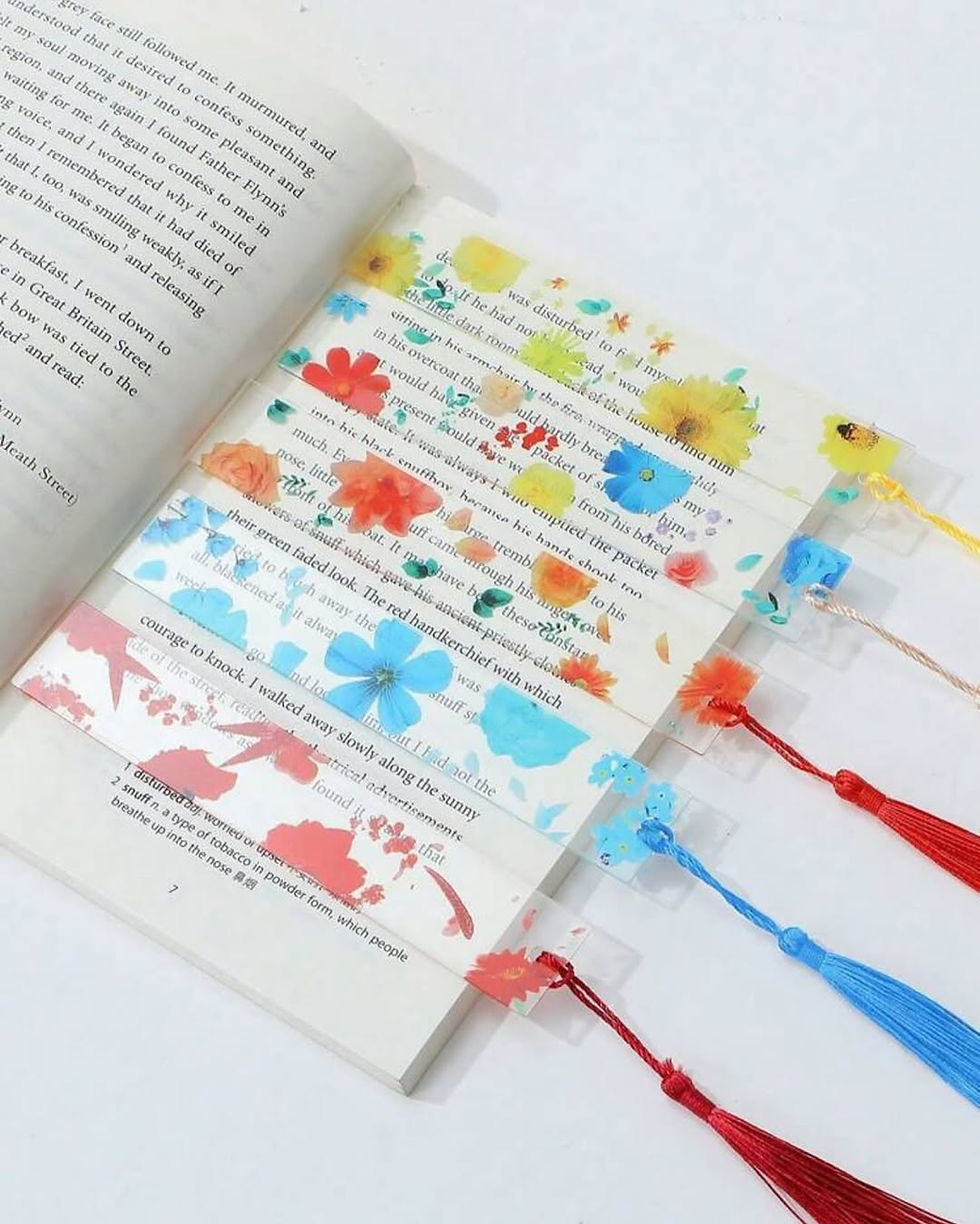 Thumbnail: Flower Pressed Resin Bookmarks