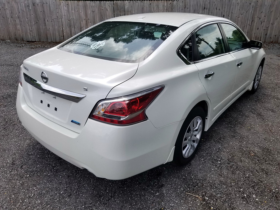 Thumbnail: 14 Nissan Altima S
