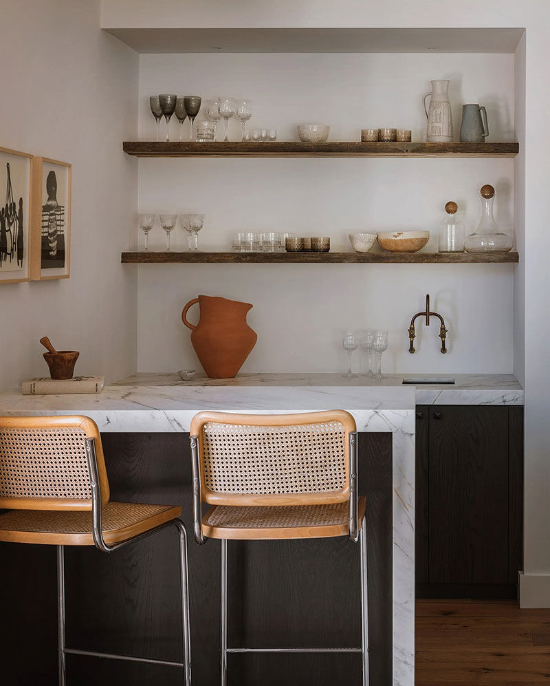 declutter, declutter help, organised life aesthetic, decluttering list, before and after declutter, organisation ideas for home, closet organisation ideas, decluttering challenge, home organisation, organising tips, household organisation, organising hacks, home organisation tips, decluttering tips, how to organise your home, Marie Kondo organising, home organising