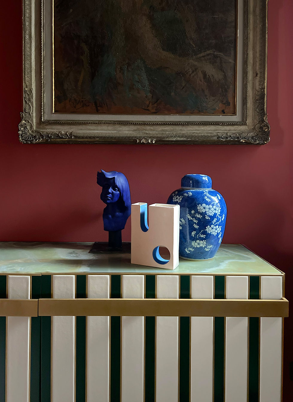 Eclectic interior design, vintage eclectic home, eclectic interior style, funky house decor, vintage maximalist decor, eclectic maximalism, mid century, modern eclectic home, colourful eclectic home, bold interior design, eclectic minimalist decor, eclectic homes, eclectic interior, cosy eclectic home, colourful interior design
