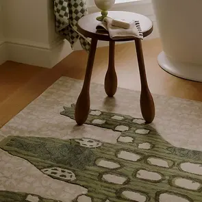 Rug, modern rug, graphic rug, rug ideas, tufted rug, wool rug, sisal rug, hand knotted rug, rug inspiration, large rug, round rug, area rugs, colourful rug, boho rug