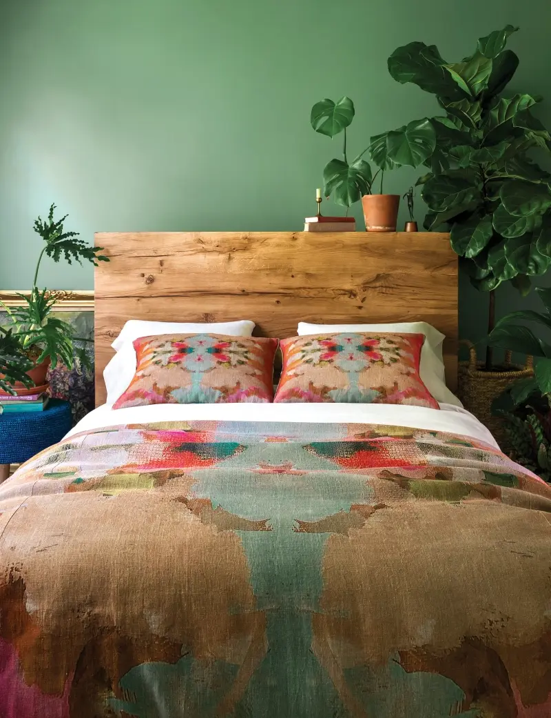 linen bedding, bedding inspo, linen bedding styling, bedroom aesthetic, neutral bedding, mismatched bedding, cosy bedding, linen comforter, linen sheets