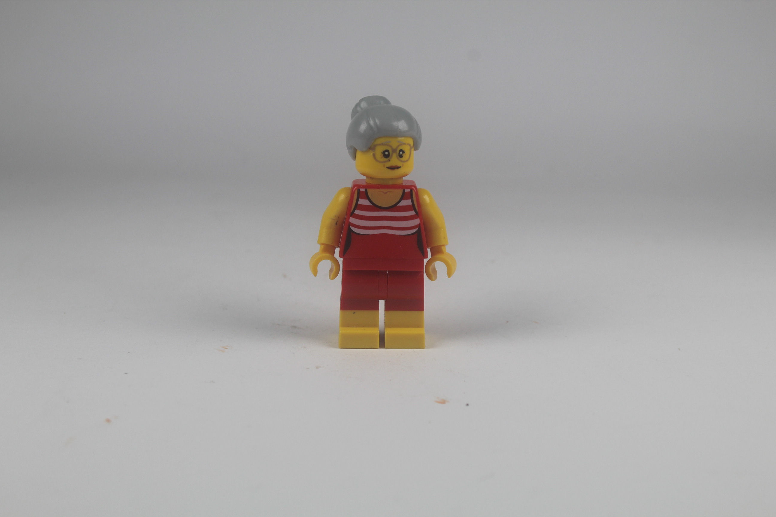 דמות לגו cty0766 Beachgoer