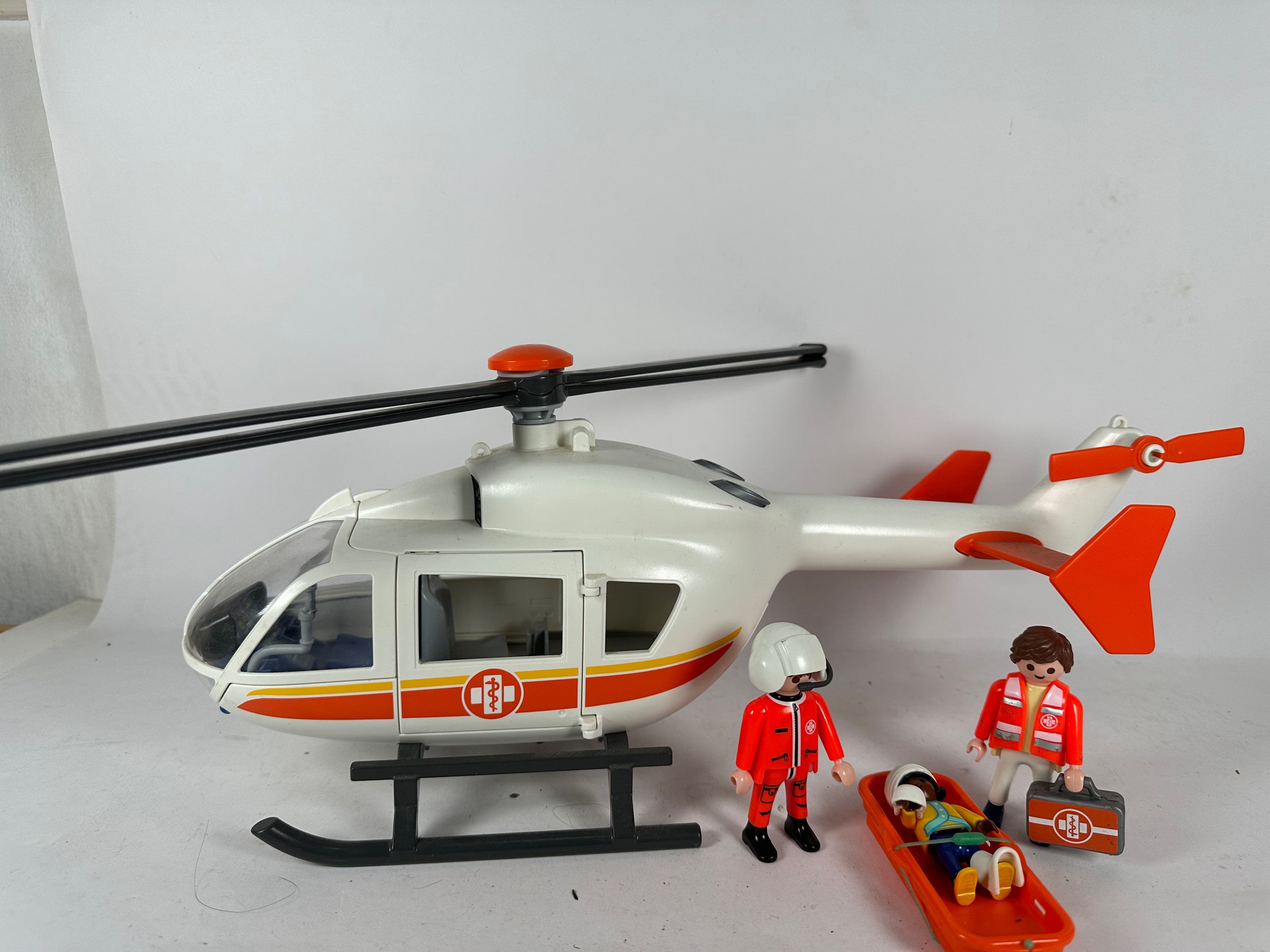 פליימוביל 6686 מסוק אמבולנס