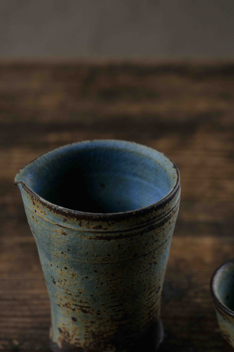 サムネイル： アンティークブルー徳利猪口セットAntique Blue Tokkuri and Choko (sake bottle and cup) set