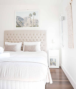 kim-schouten-f7h2nTvEknM-unsplash (1)_edited.jpg