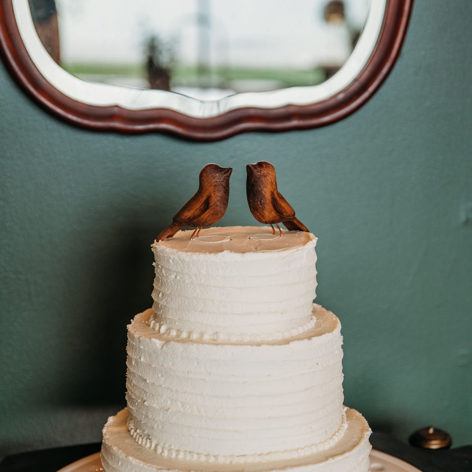 Liberty small wedding venue Kansas city all-inclusive reception cake services budget micro ceremony intimate space 