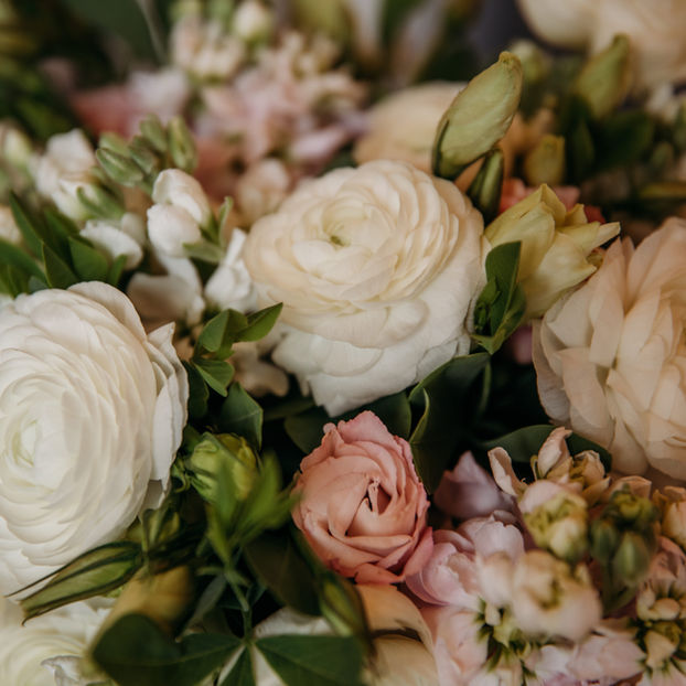 Liberty small wedding venue Kansas city all-inclusive reception cake services budget micro ceremony intimate space 