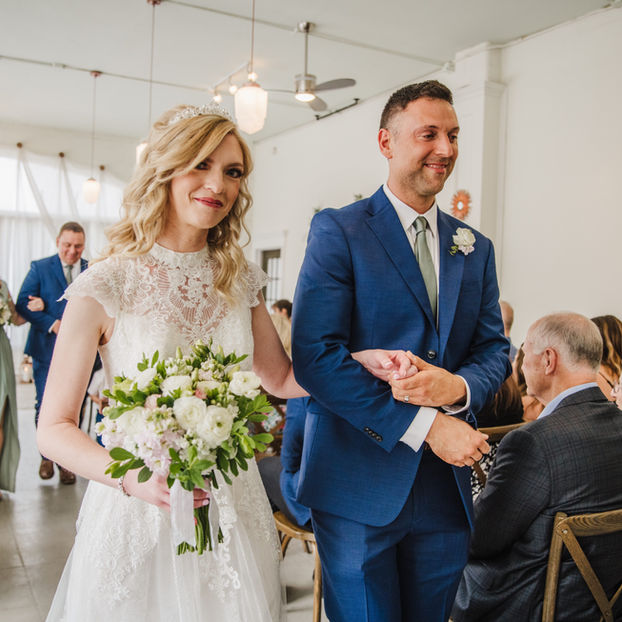 Liberty small wedding venue Kansas city all-inclusive reception cake services budget micro ceremony intimate space 