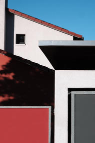 Minimalistische urbane Fotografie von Guido Klumpe in blau rot weiß gelb schwarz grün türkis