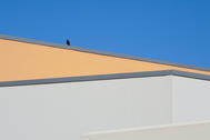 Minimalistische urbane Fotografie von Guido Klumpe in blau rot weiß gelb schwarz grün türkis