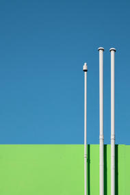 Minimalistische urbane Fotografie von Guido Klumpe in blau rot weiß gelb schwarz grün türkis