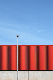 Minimalistische urbane Fotografie von Guido Klumpe in blau rot weiß gelb schwarz grün türkis