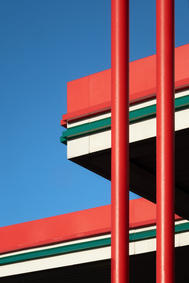 Minimalistische urbane Fotografie von Guido Klumpe in blau rot weiß gelb schwarz grün türkis