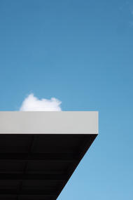 Minimalistische urbane Fotografie von Guido Klumpe in blau rot weiß gelb schwarz grün türkis