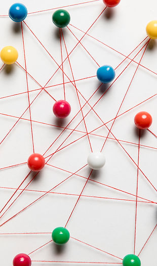 set-stationery-pins-thread-close-up.jpg